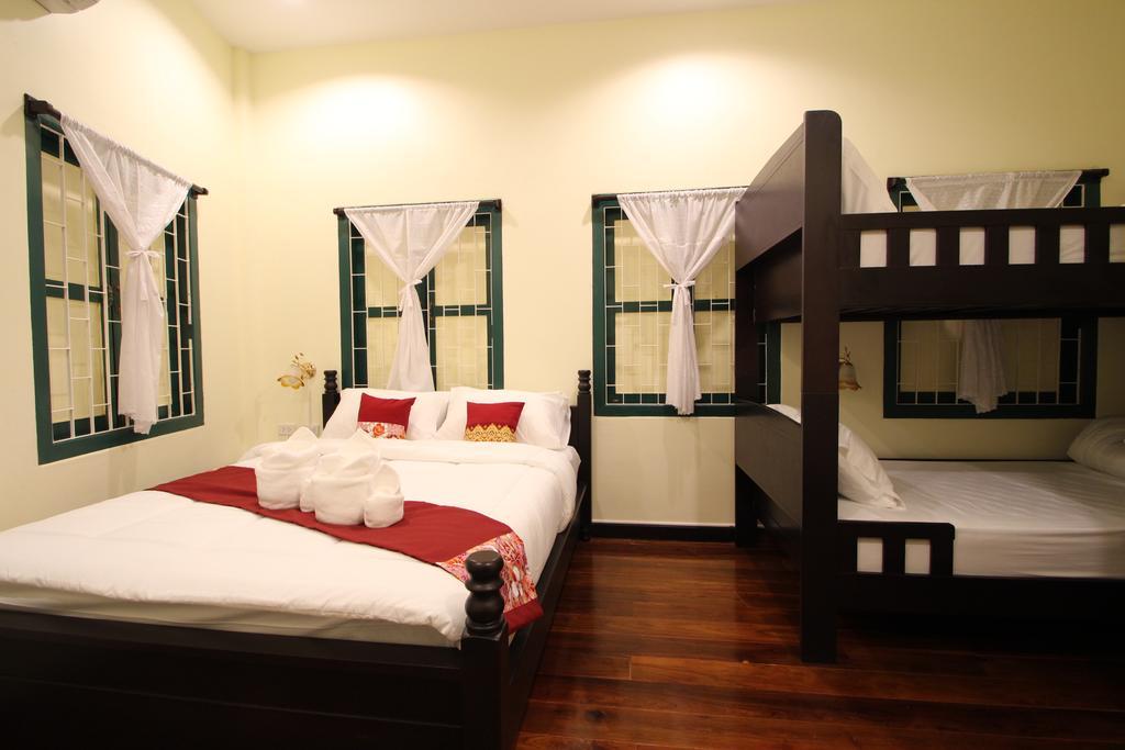 Srisomboon Hostel Trang Εξωτερικό φωτογραφία