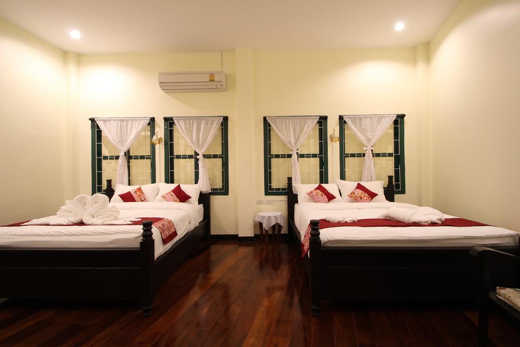 Srisomboon Hostel Trang Εξωτερικό φωτογραφία